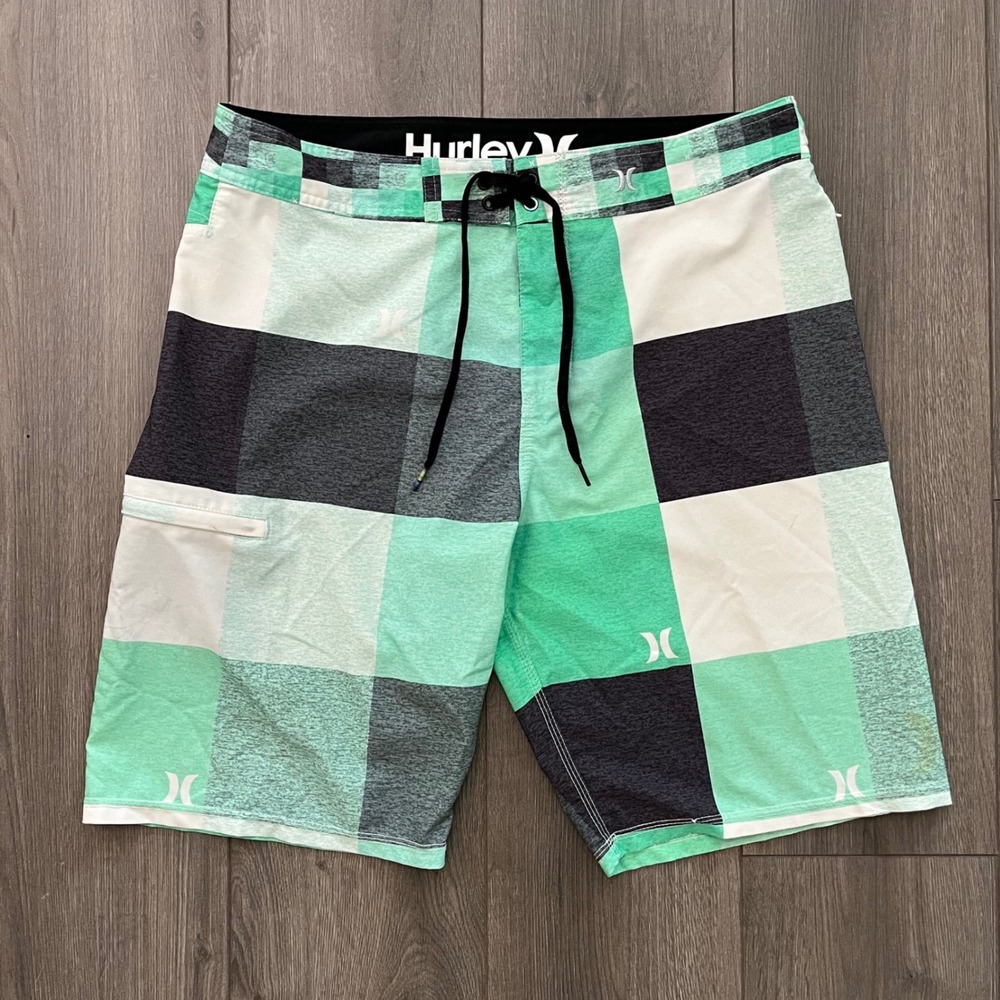 Hurley Phantom Board Shorts Mens 35 Green Black Plaid Swim Trunks Side Pocket